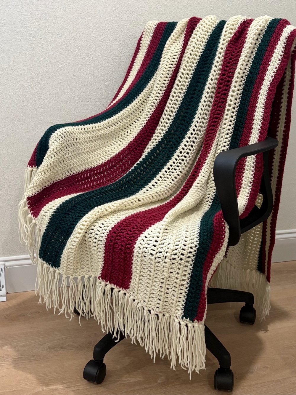 Handmade Crochet Throw Blanket Fringe Cranberry Evergreen Cream 67x43